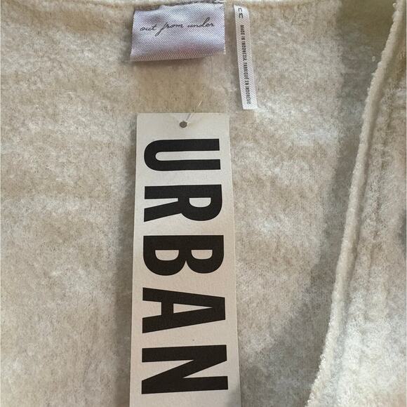 Out From Under NWT Urban Outfitters Ivory Edith Cosy Wrap Top Size M - Picture 9 of 11